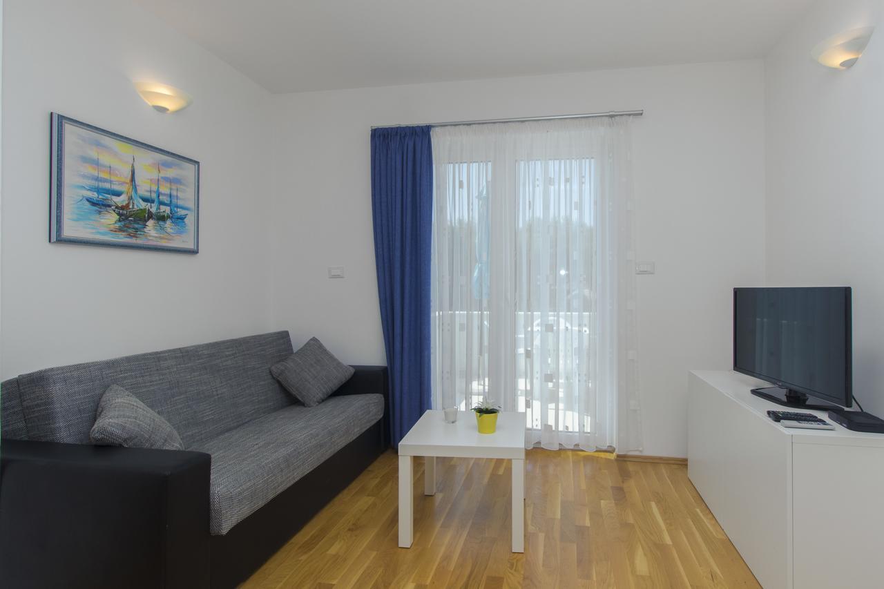 Apartments Villa Tribunj Tribalj Extérieur photo