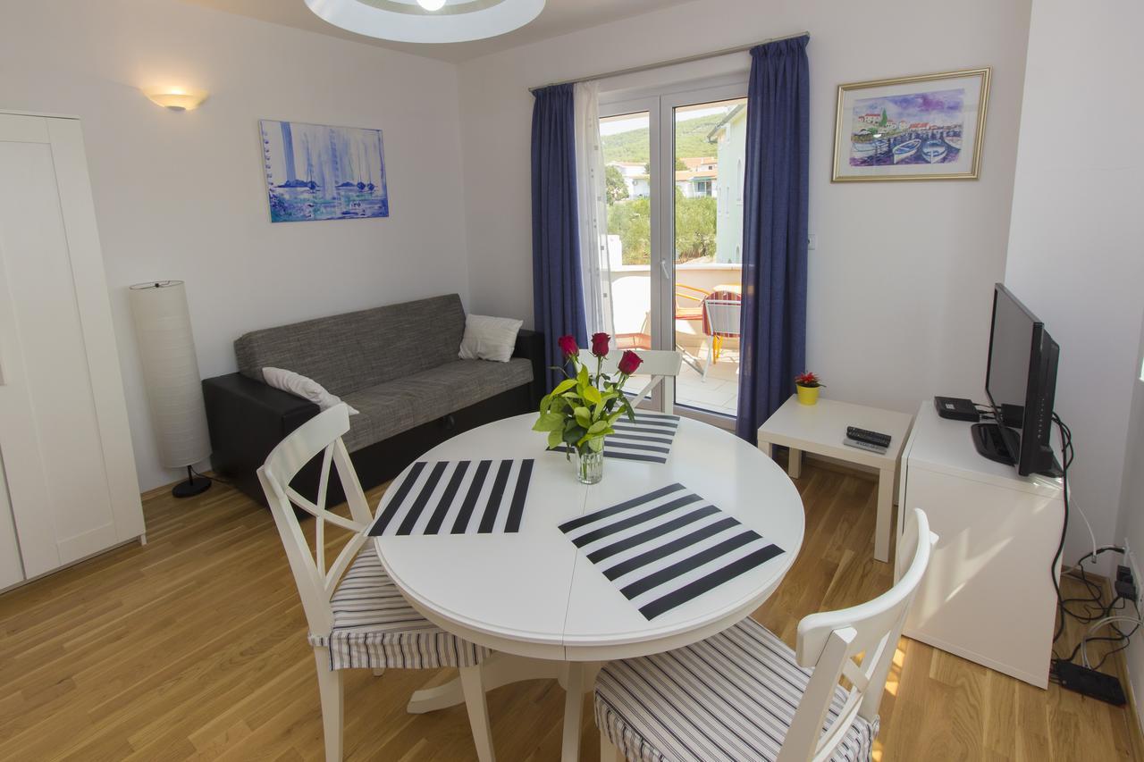 Apartments Villa Tribunj Tribalj Extérieur photo
